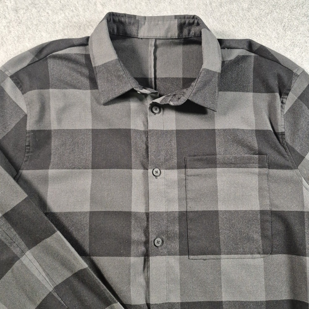 Lululemon Shirt Mens Medium Gray Black Plaid Long Sleeve Button Up Casual Fall